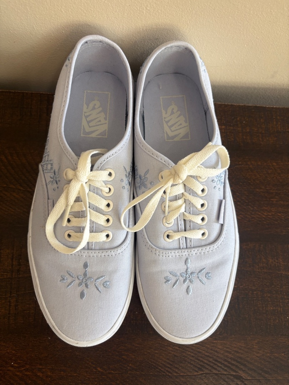 Vans Women's Light Blue Embroidered Canvas Sneakers
